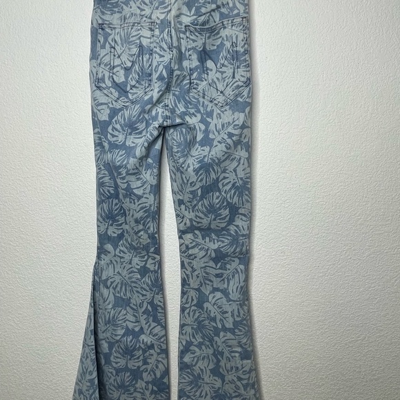 Show me your Mumu Blue jeans wide leg bell bottom Berkeley Bells small f… - Picture 6 of 11